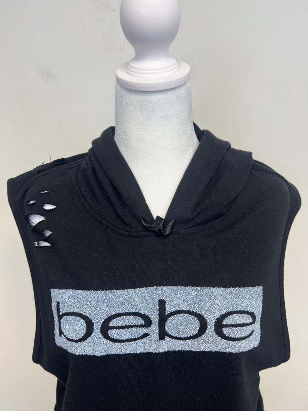 Bebe Sport Sleeveless Black Grunge Hoodie with textured Logo Large - Picture 11 of 15